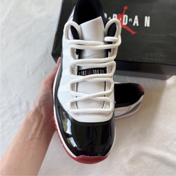 Air Jordan 11 Low Bred Black Red | Men’s 8.5 - Picture 2 of 11